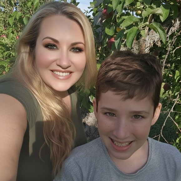 Meet your Posher, Cheri - Picture 1 of 4